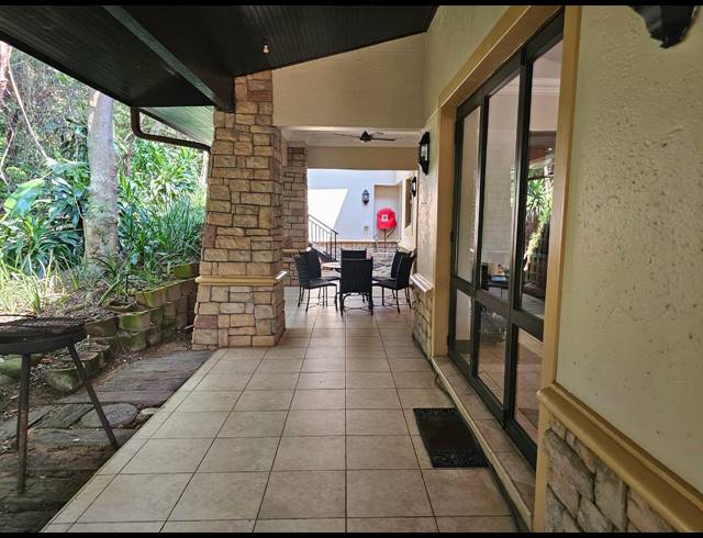 5 BEDROOM HOUSE FOR SALE IN ZIMBALI ESTATE
